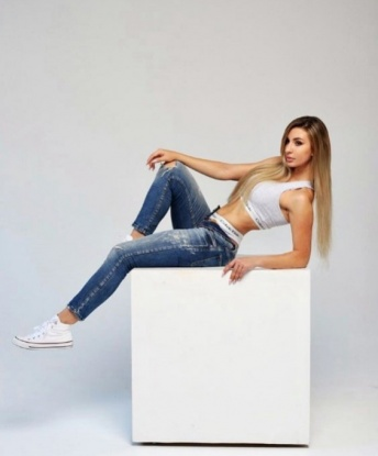 Инна, 23 года, 2 размер груди